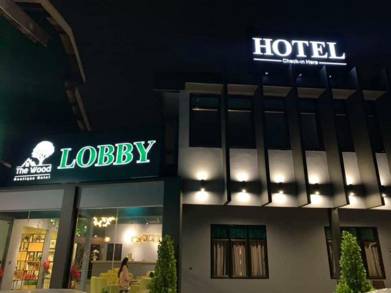 The Wood Boutique Hotel Muar Extérieur photo
