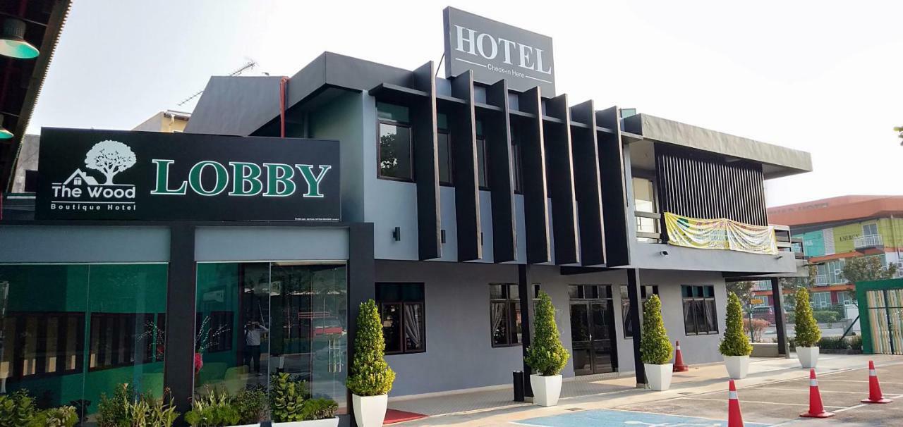 The Wood Boutique Hotel Muar Extérieur photo